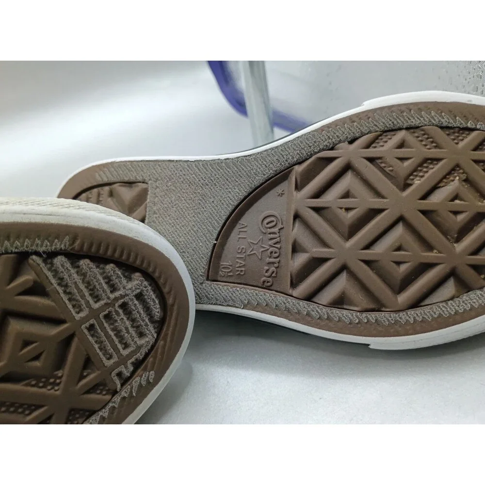 Youths Converse Chuck Taylor All Star low-top sneakers in a grey canvas